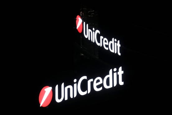 UniCredit Takes 9% Stake in Commerzbank