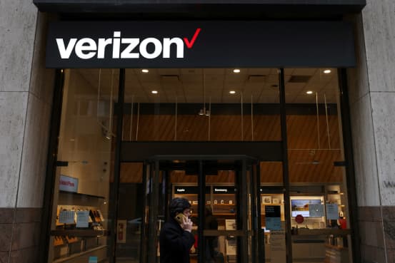 Verizon to Post $1.4 Billion Severance Charge After 4,800 Workers Take Buyout