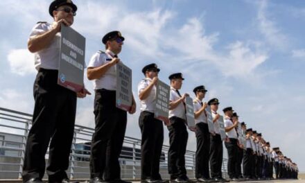 Air Canada, Pilots’ Union Avert Strike With Four-Year Deal