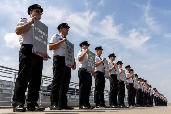 Air Canada, Pilots’ Union Avert Strike With Four-Year Deal